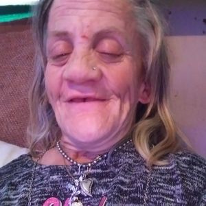 Meet your Posher, Chanel